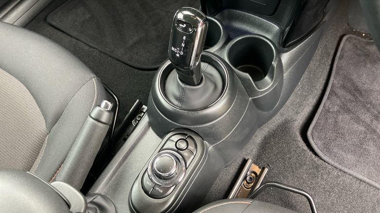 MINI Hatchback 1.5 Cooper Exclusive Premium 5dr Auto Petrol Hatchback